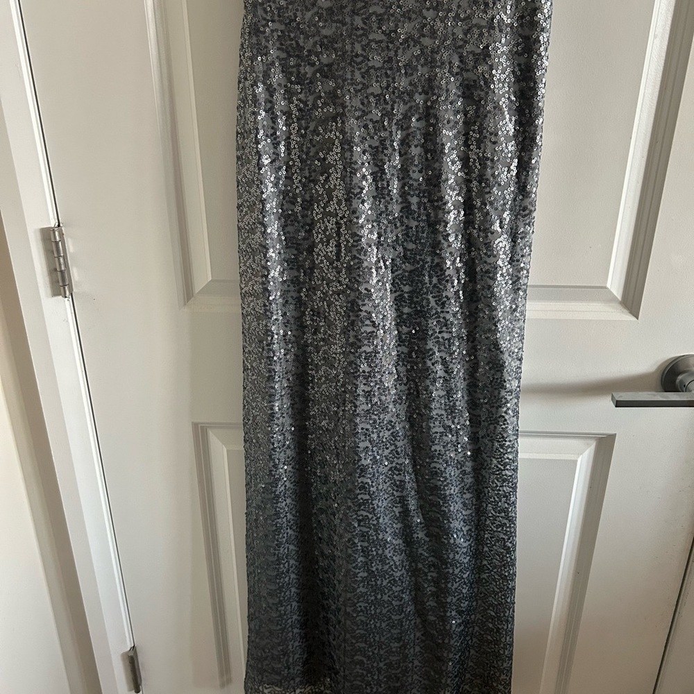 - BILL Levkoff Sequined Gown Dress Size 6 - Picture 4 of 8